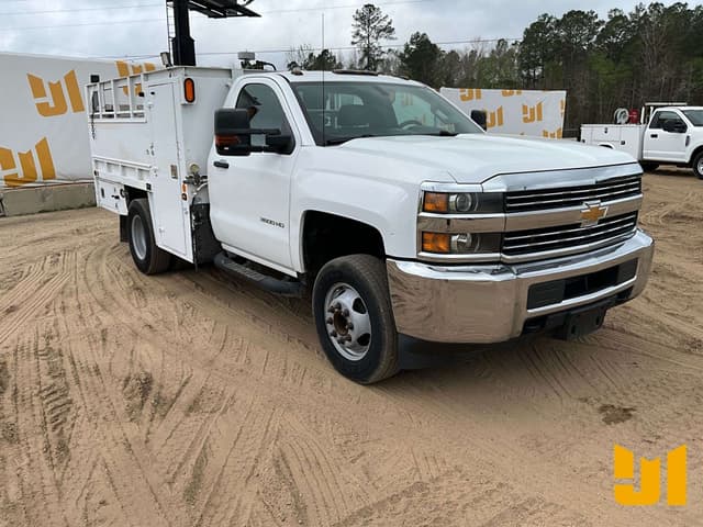 Image of Chevrolet 3500HD equipment image 2