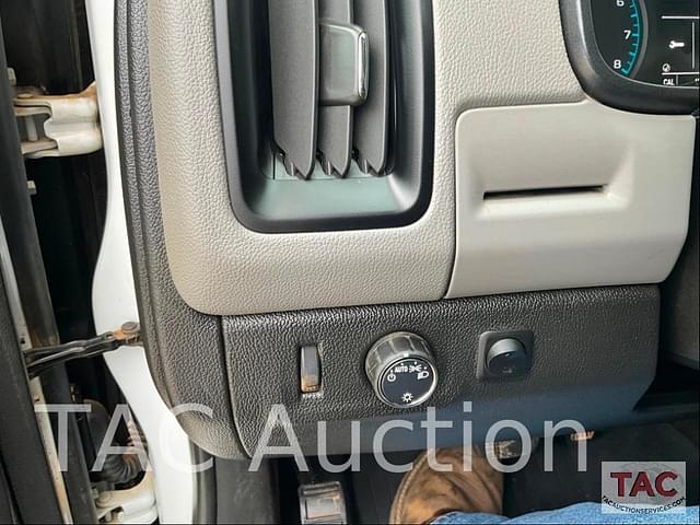 Image of Chevrolet Colorado equipment image 4