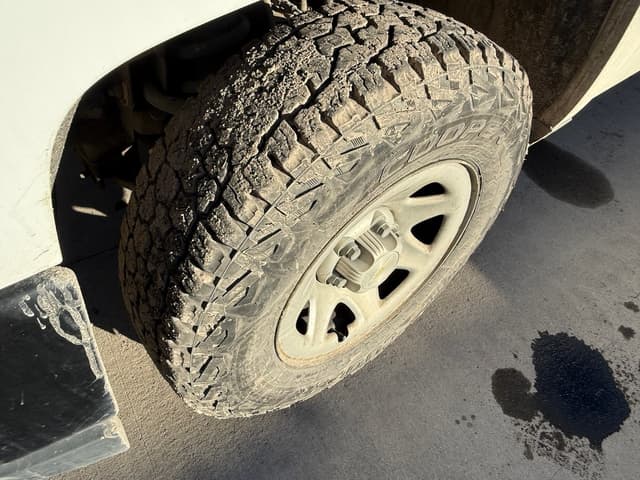 Image of Chevrolet 1500 equipment image 2