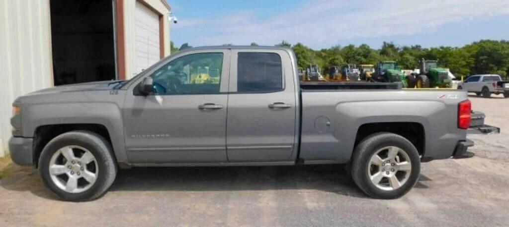 Image of Chevrolet Silverado Primary image