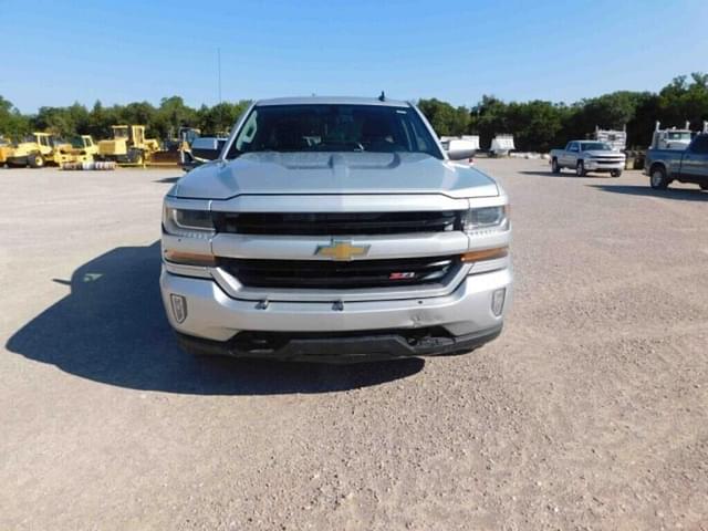 Image of Chevrolet Silverado equipment image 2