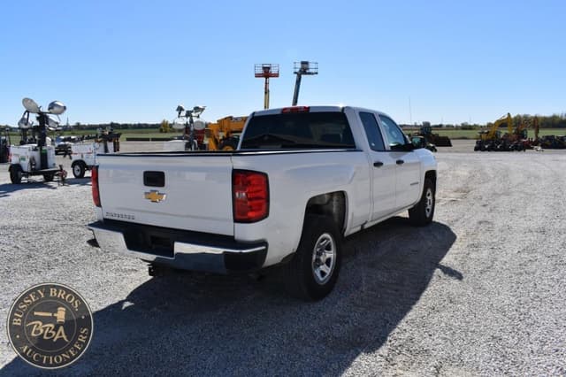 Image of Chevrolet 1500 equipment image 4