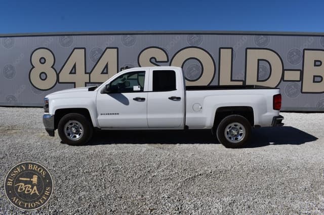 Image of Chevrolet 1500 equipment image 1