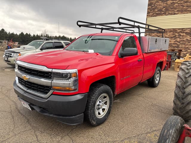 Image of Chevrolet 1500 equipment image 2