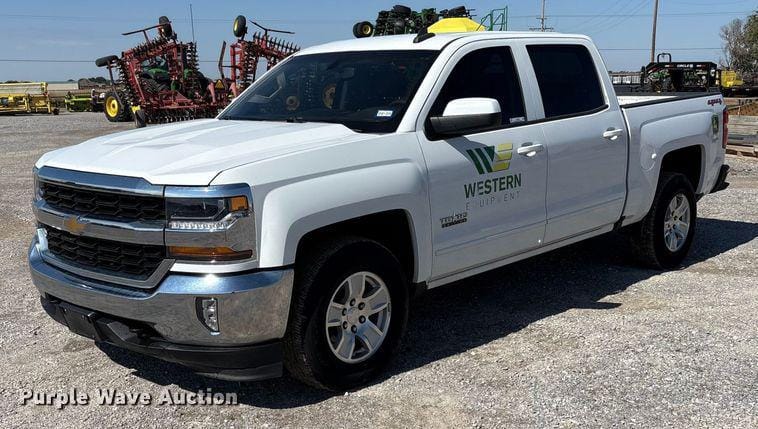 2017 Chevrolet 1500 Equipment Image0