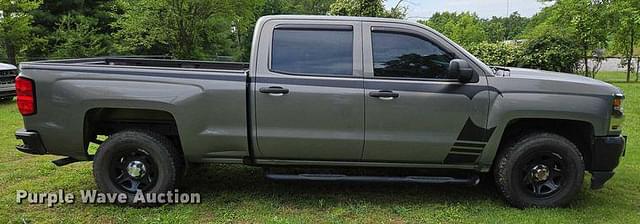 Image of Chevrolet 1500 equipment image 3