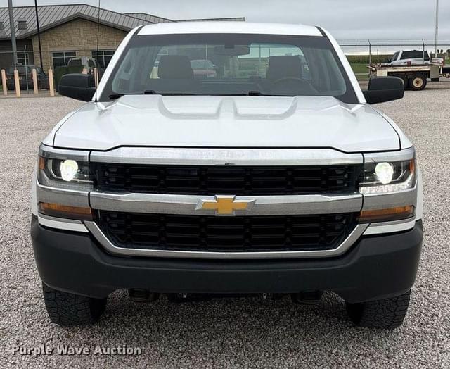 Image of Chevrolet 1500 equipment image 1