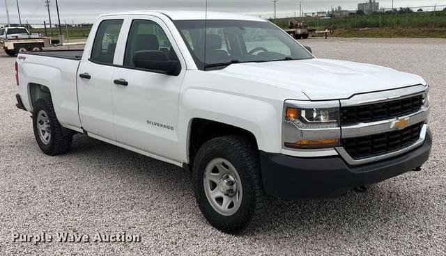Image of Chevrolet 1500 equipment image 2