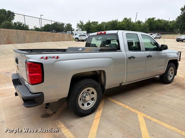 Image of Chevrolet 1500 equipment image 4