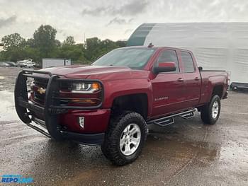 2017 Chevrolet 1500 Equipment Image0