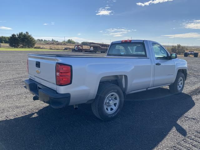 Image of Chevrolet Silverado equipment image 4