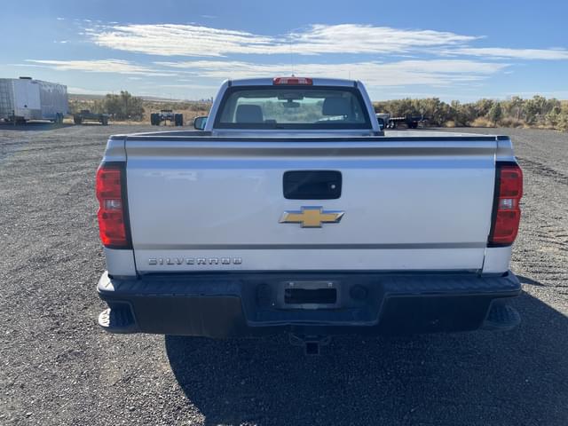 Image of Chevrolet Silverado equipment image 3