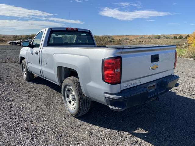 Image of Chevrolet Silverado equipment image 2