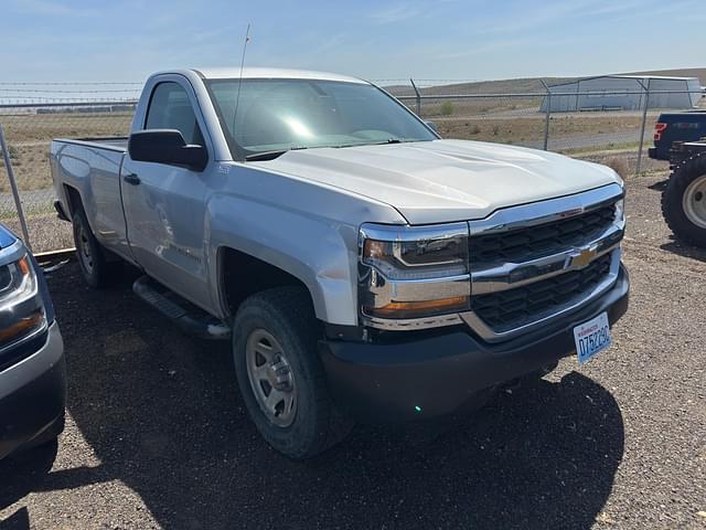 Image of Chevrolet 1500 equipment image 2