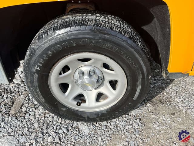 Image of Chevrolet 1500 equipment image 4