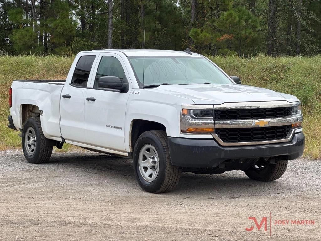 2017 Chevrolet 1500 Equipment Image0