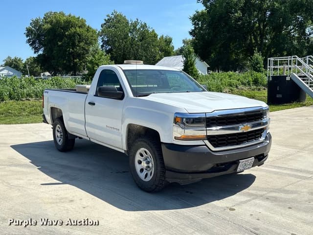 Image of Chevrolet 1500 equipment image 2