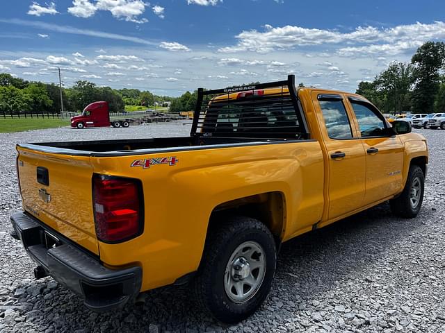 Image of Chevrolet Silverado equipment image 2