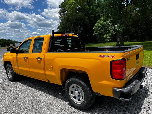 Image of Chevrolet Silverado equipment image 1