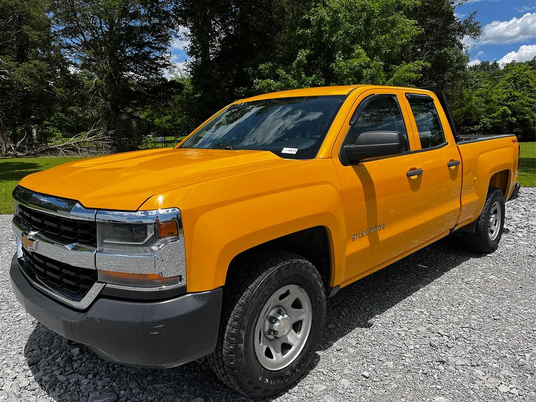 Image of Chevrolet Silverado Primary image