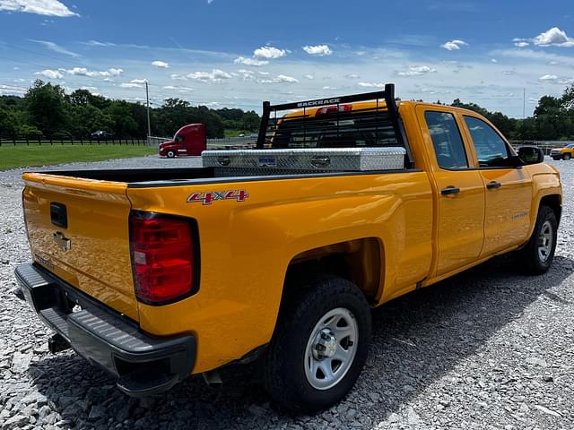 Image of Chevrolet Silverado equipment image 2