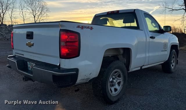 Image of Chevrolet 1500 equipment image 4