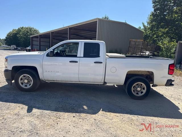 Image of Chevrolet Silverado equipment image 4