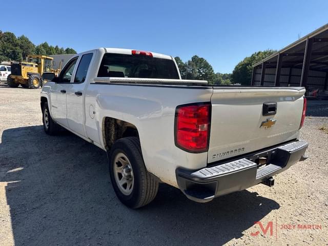 Image of Chevrolet Silverado equipment image 3