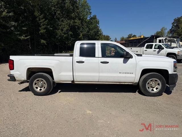 Image of Chevrolet Silverado equipment image 1