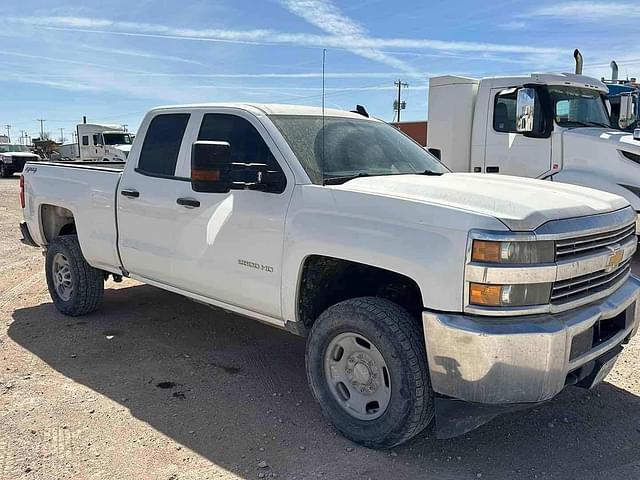 Image of Chevrolet 2500HD equipment image 1