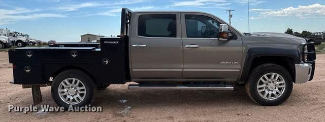 Image of Chevrolet 2500HD equipment image 3