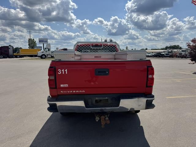 Image of Chevrolet 2500HD equipment image 4