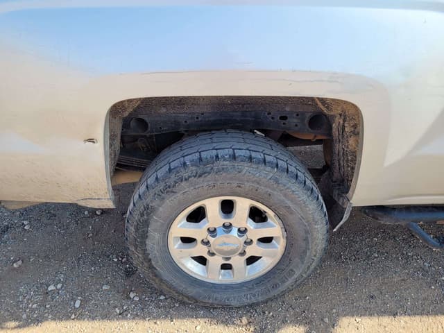 Image of Chevrolet 2500 equipment image 3