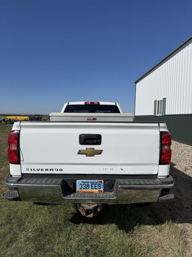 Image of Chevrolet 2500HD equipment image 4