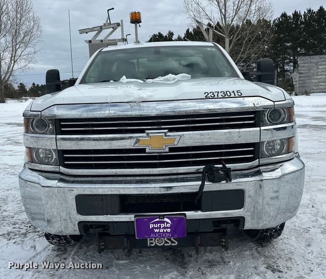 Image of Chevrolet 2500HD equipment image 1