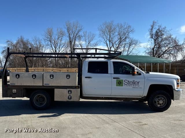 Image of Chevrolet 3500HD equipment image 3