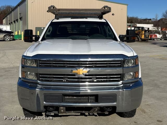 Image of Chevrolet 3500HD equipment image 1