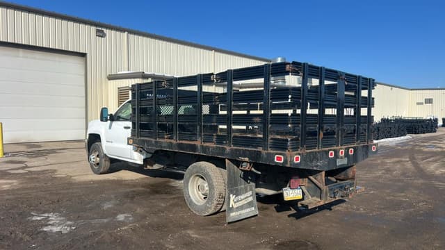 Image of Chevrolet 3500HD equipment image 2