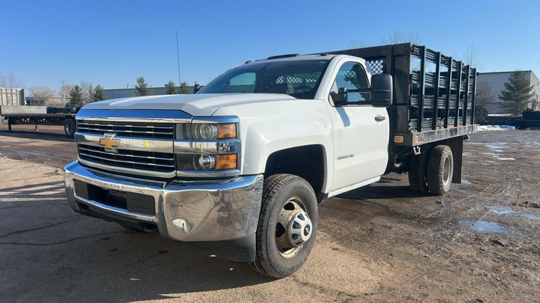 2017 Chevrolet 3500HD Equipment Image0