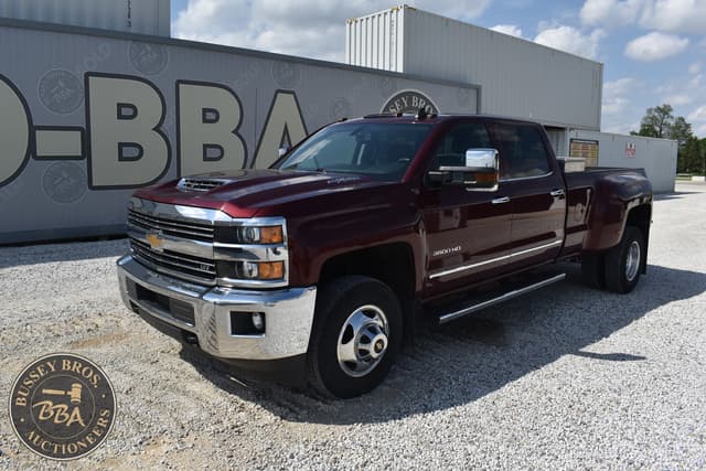 Image of Chevrolet 3500HD equipment image 2