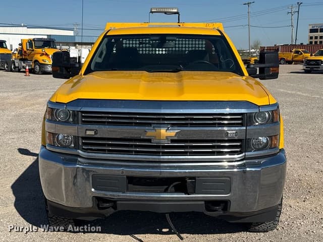 Image of Chevrolet 3500HD equipment image 1