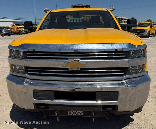 Image of Chevrolet 3500HD equipment image 1