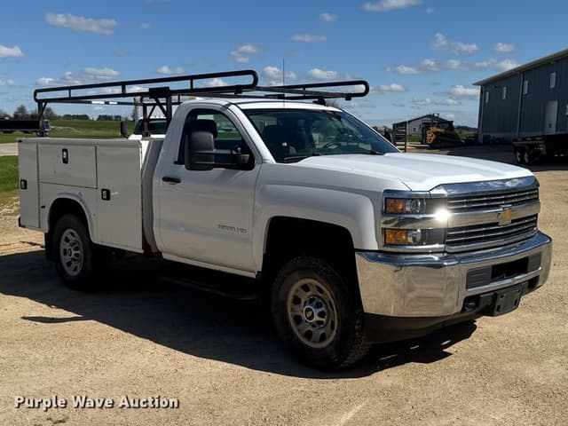 Image of Chevrolet 3500HD equipment image 2