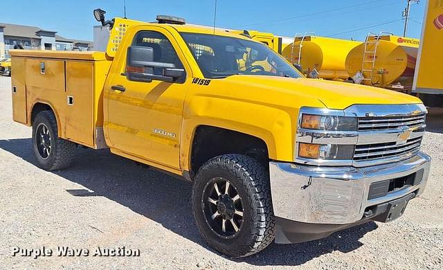 Image of Chevrolet 3500HD equipment image 2