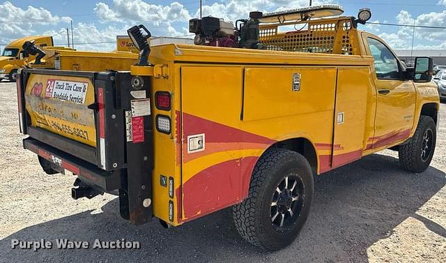 Image of Chevrolet 3500HD equipment image 4