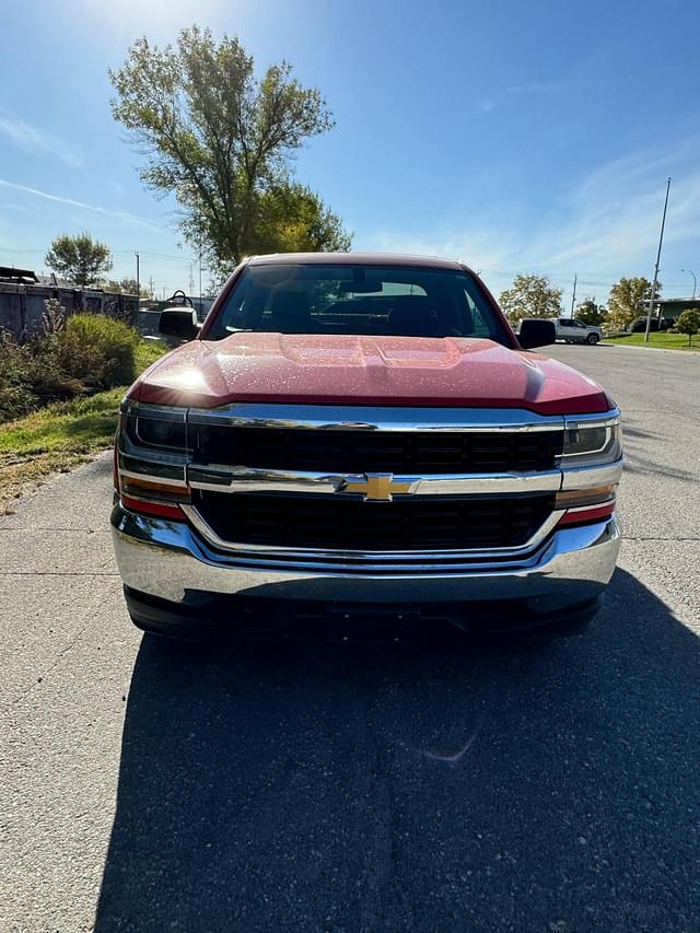 Image of Chevrolet Silverado equipment image 1