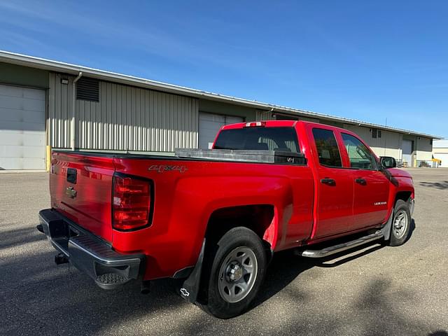 Image of Chevrolet Silverado equipment image 4