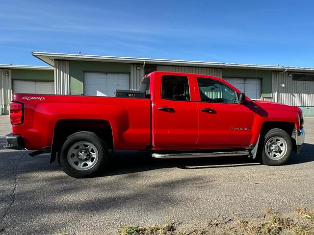 Image of Chevrolet Silverado equipment image 3