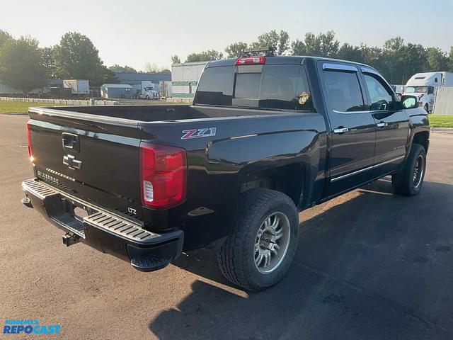 Image of Chevrolet Silverado equipment image 4