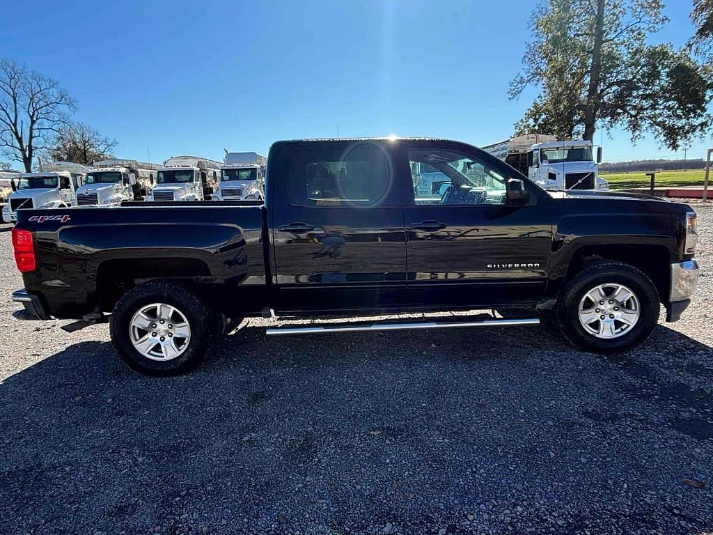 Image of Chevrolet Silverado Primary image